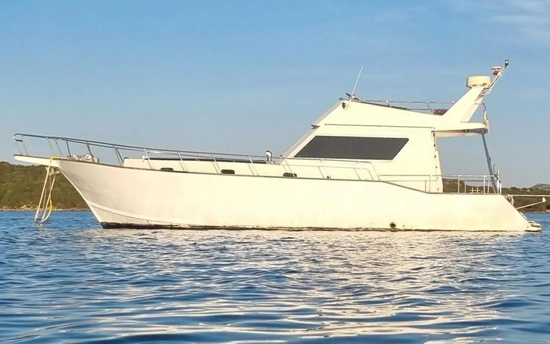 barca da 14 metri con conducente a noleggio a siracusa